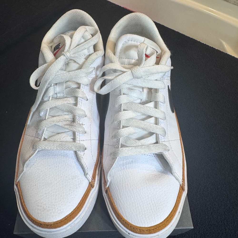 Nike Women's White and Brown Sneakers
